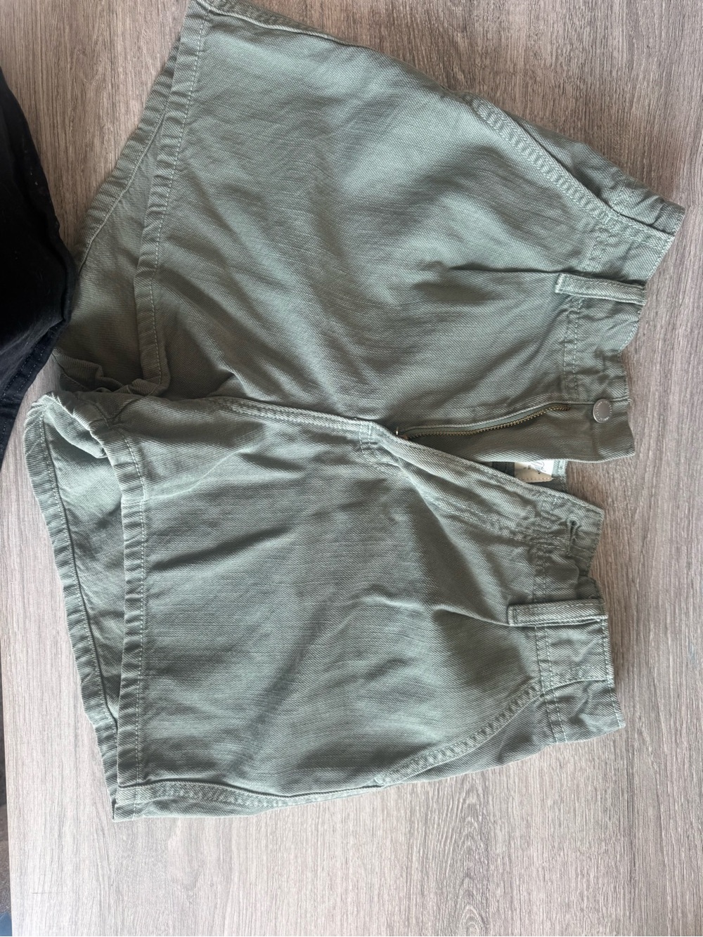 Universal Thread Olive Shorts